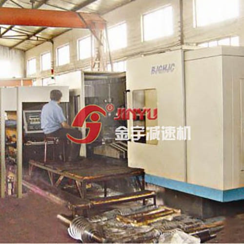 大型數控用包絡機床GJK75加工蝸桿